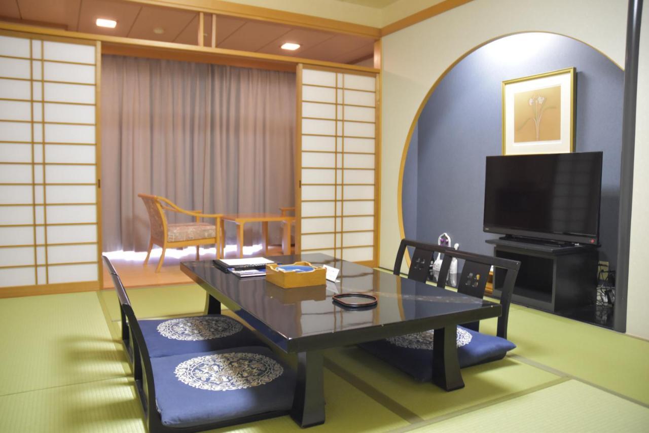 The Gran Resort Elegante Awajishima Eksteriør billede