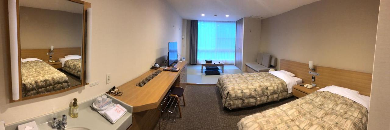 The Gran Resort Elegante Awajishima Eksteriør billede